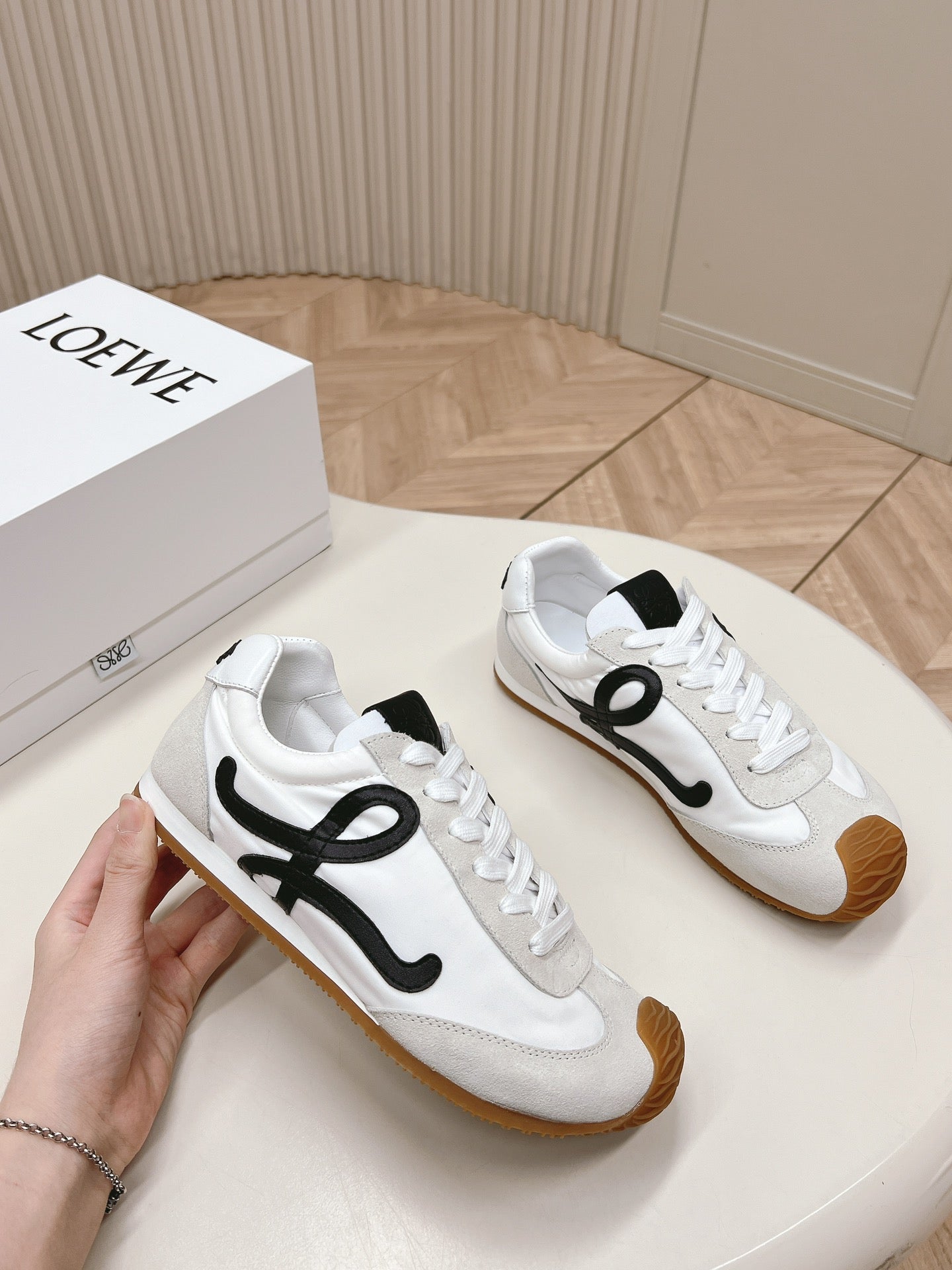 White/Black Ballet Runner