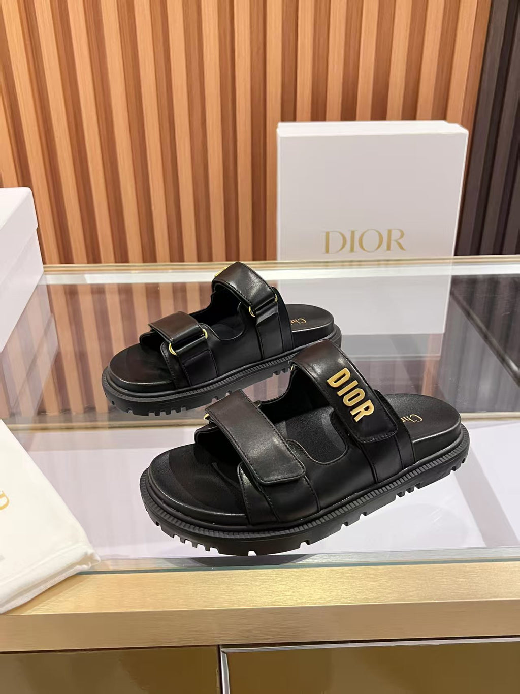 Black Dioract Slide