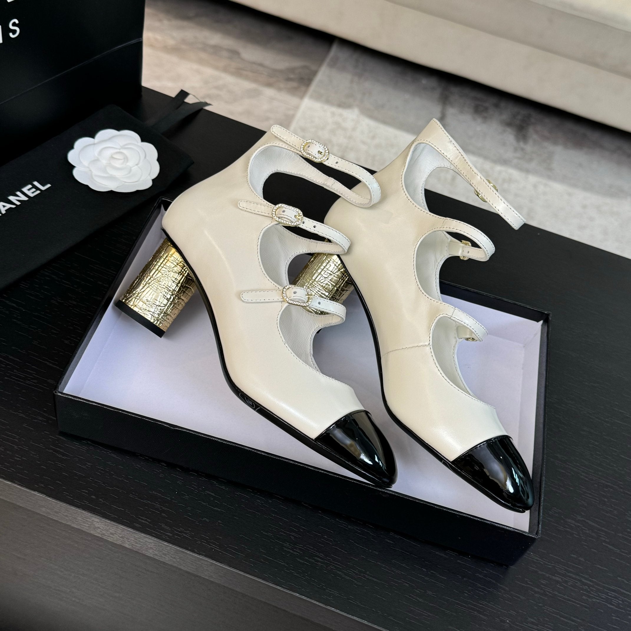 Ivory & Black MJ Pumps