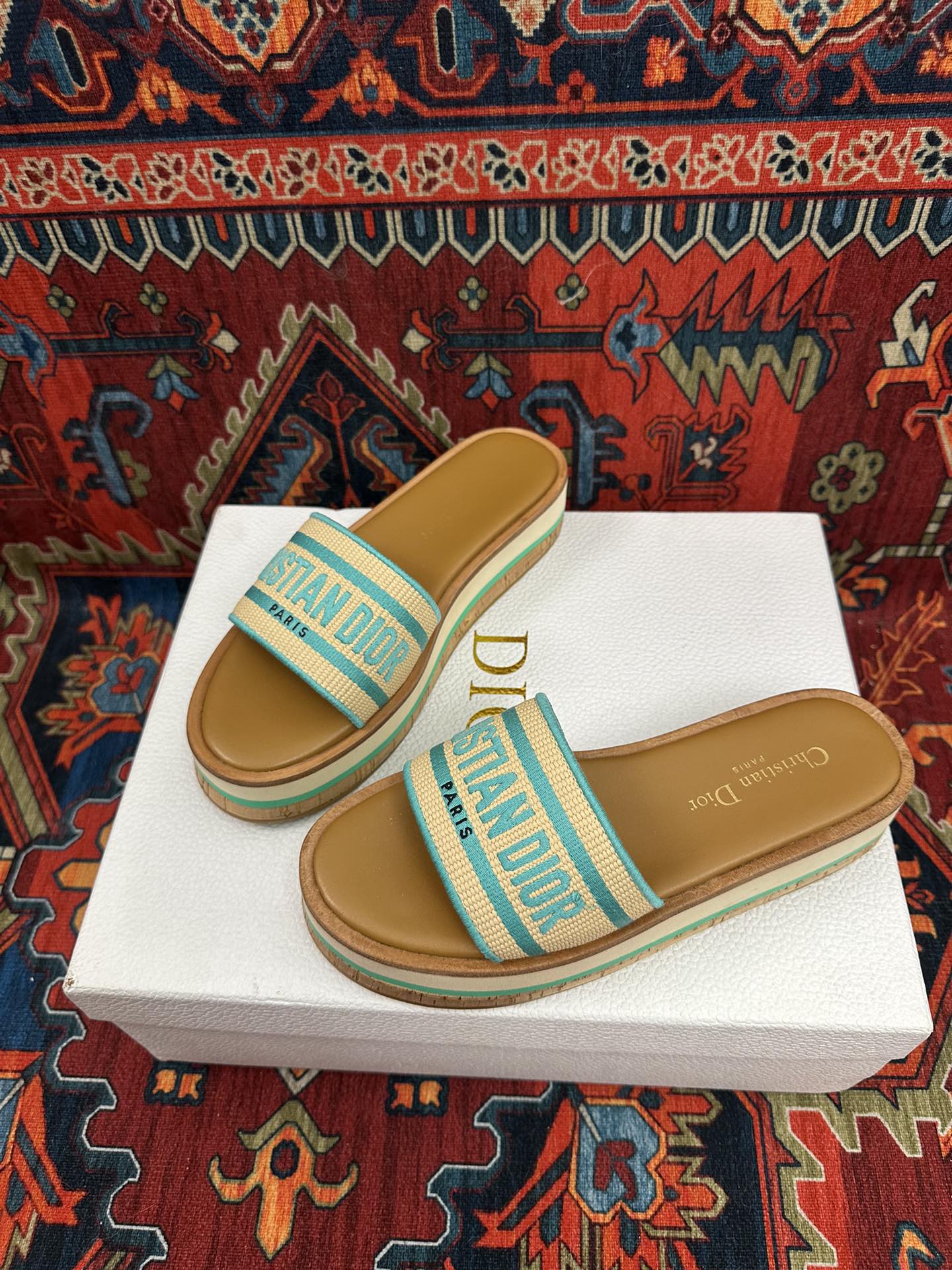 Natural Raffia & Aquamarina Embroidered DD Platform Slide