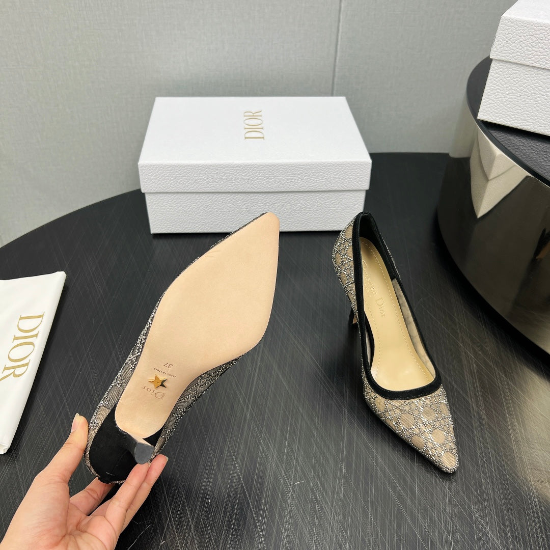 Black & Nude Capture Pump