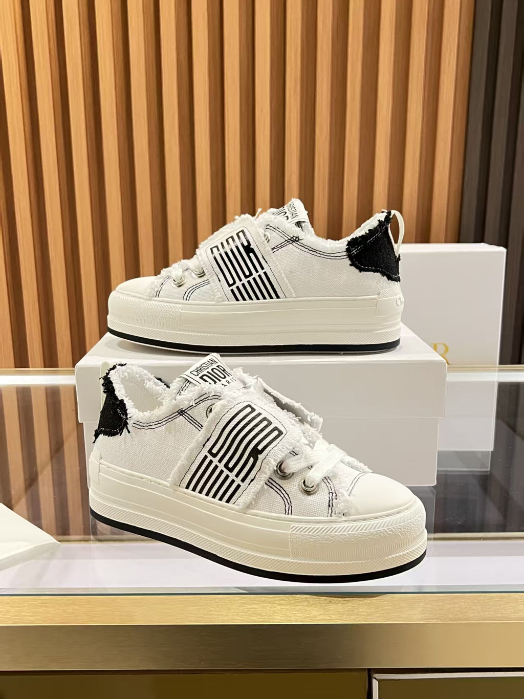 White & Black Walk'n Platform Sneaker