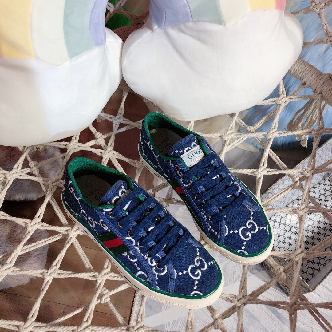 Blue printed canvas sneakers