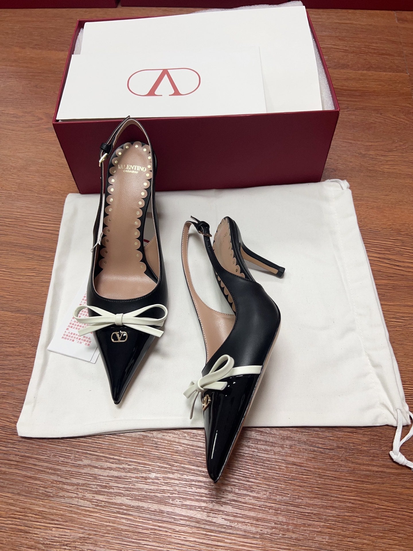 Black Bepointy Slingback Pump