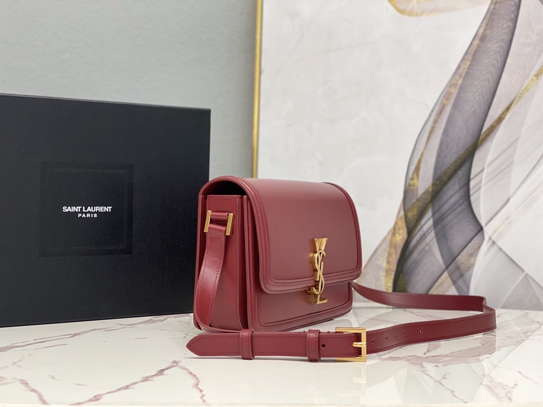 Red SS medium shoulder bag