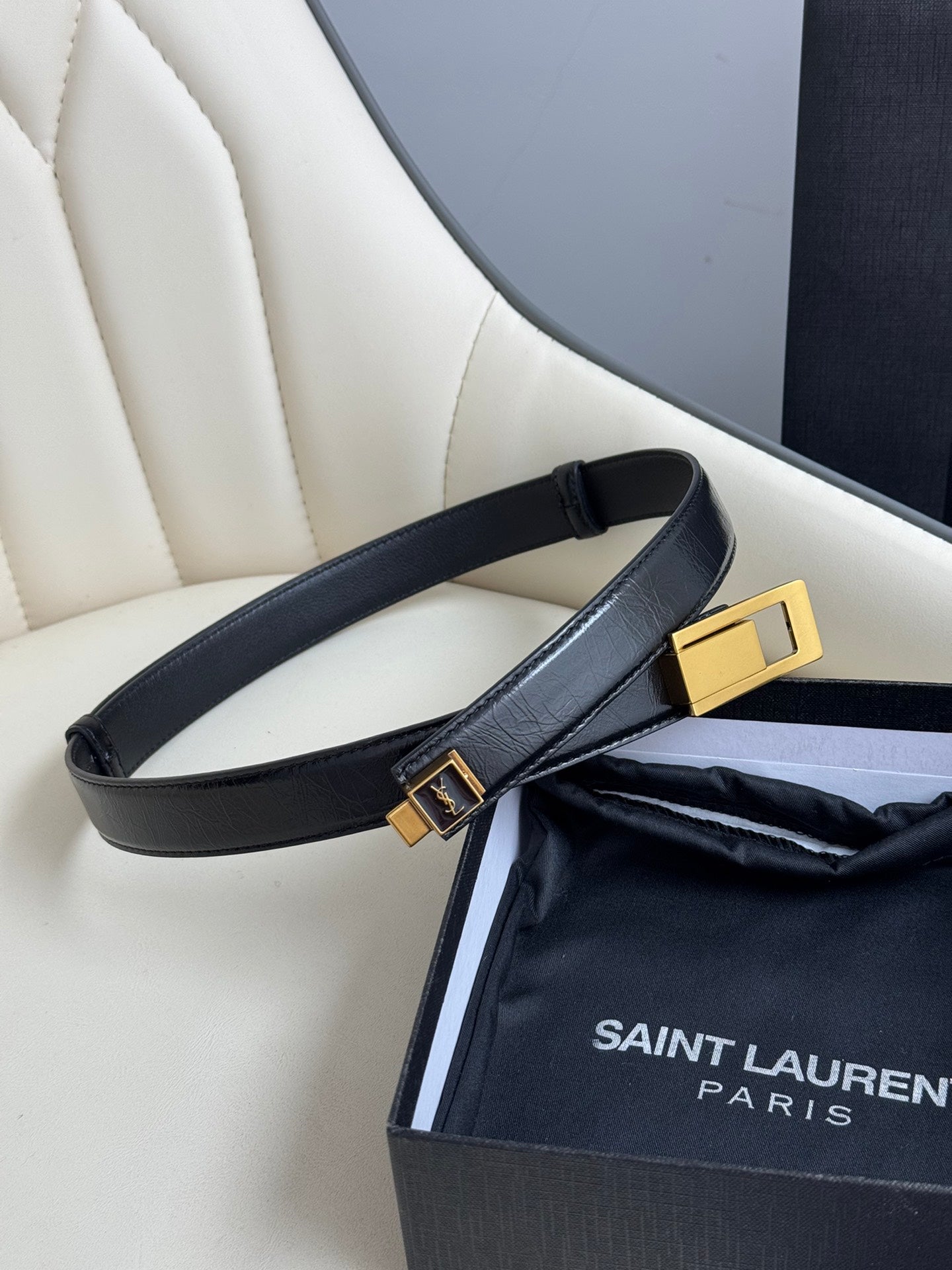 Black Charniere Buckle Belt
