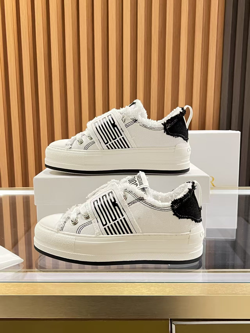 White & Black Walk'n Platform Sneaker