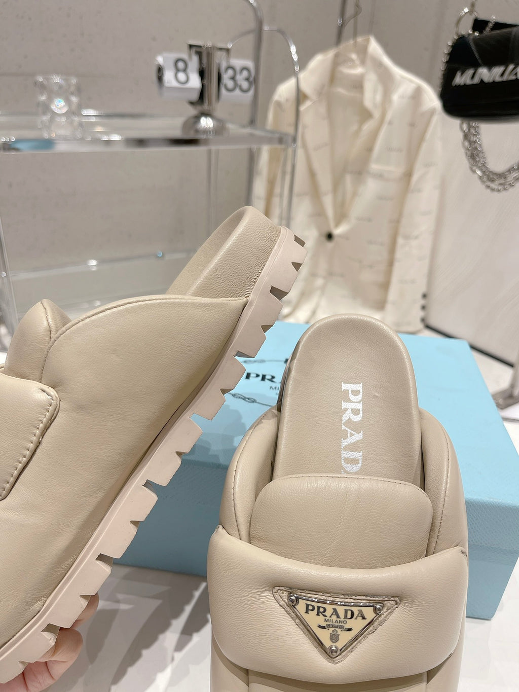 Desert beige P soft padded leather sabots