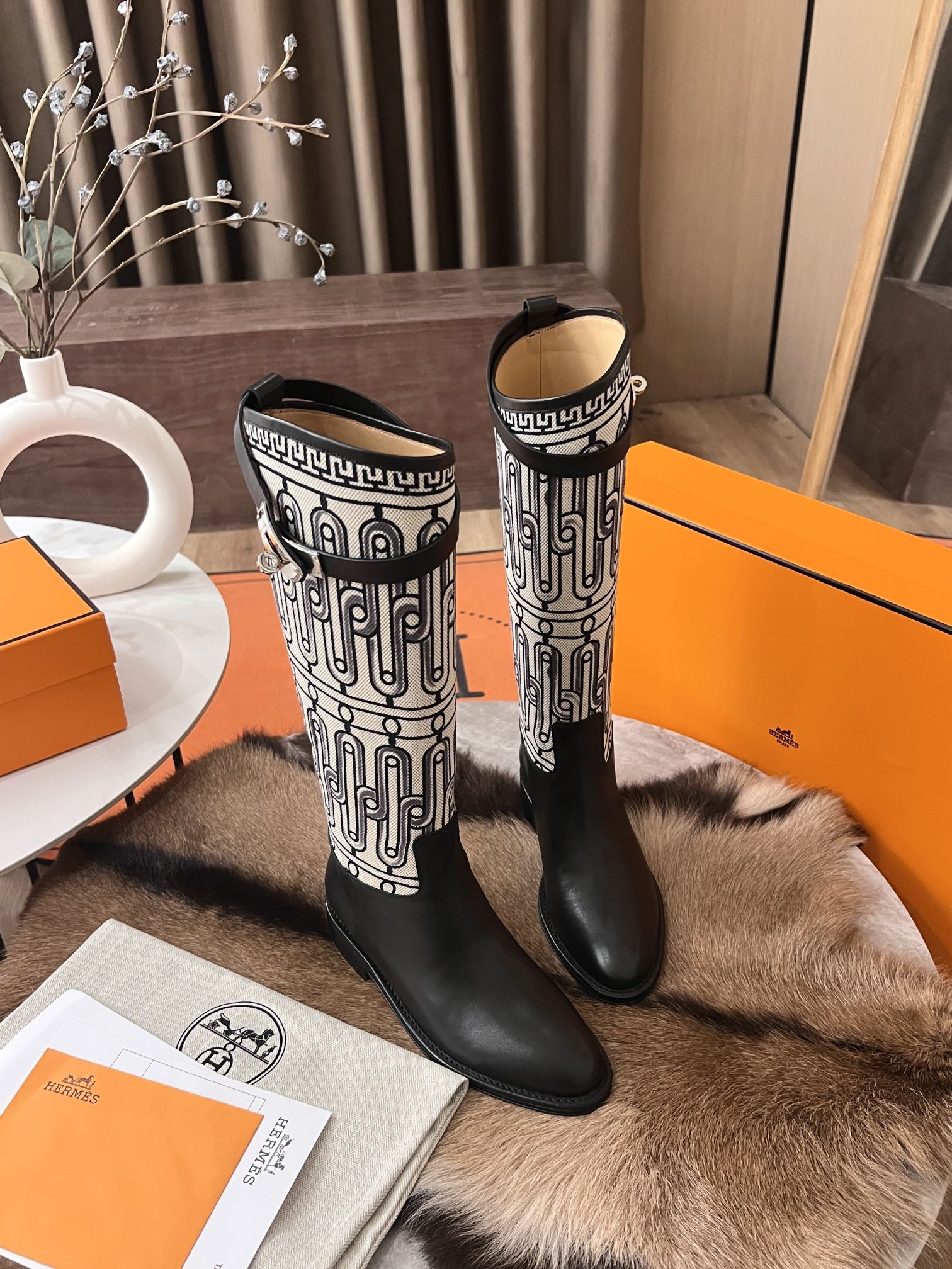 Prunoir / Noir Jumping Boot