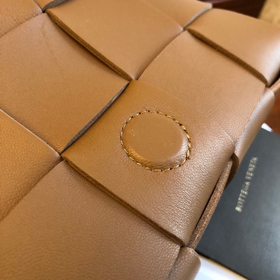 Acorn BC shoulder bag