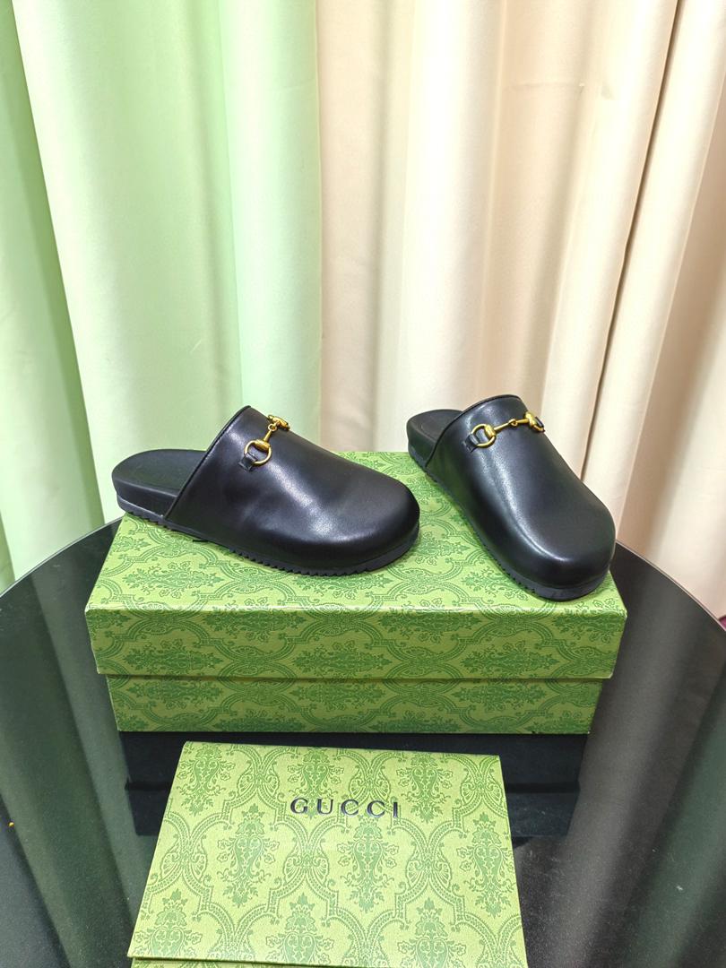 Black GH Slipper