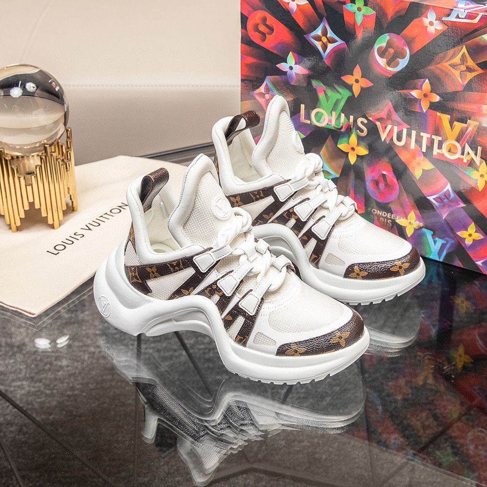 White LA sneaker