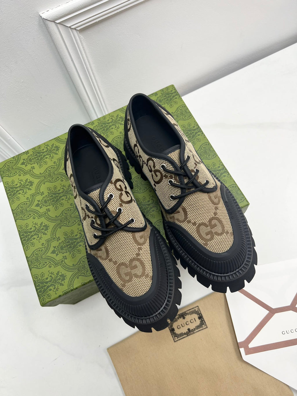 Men's Camel lace-up shoe