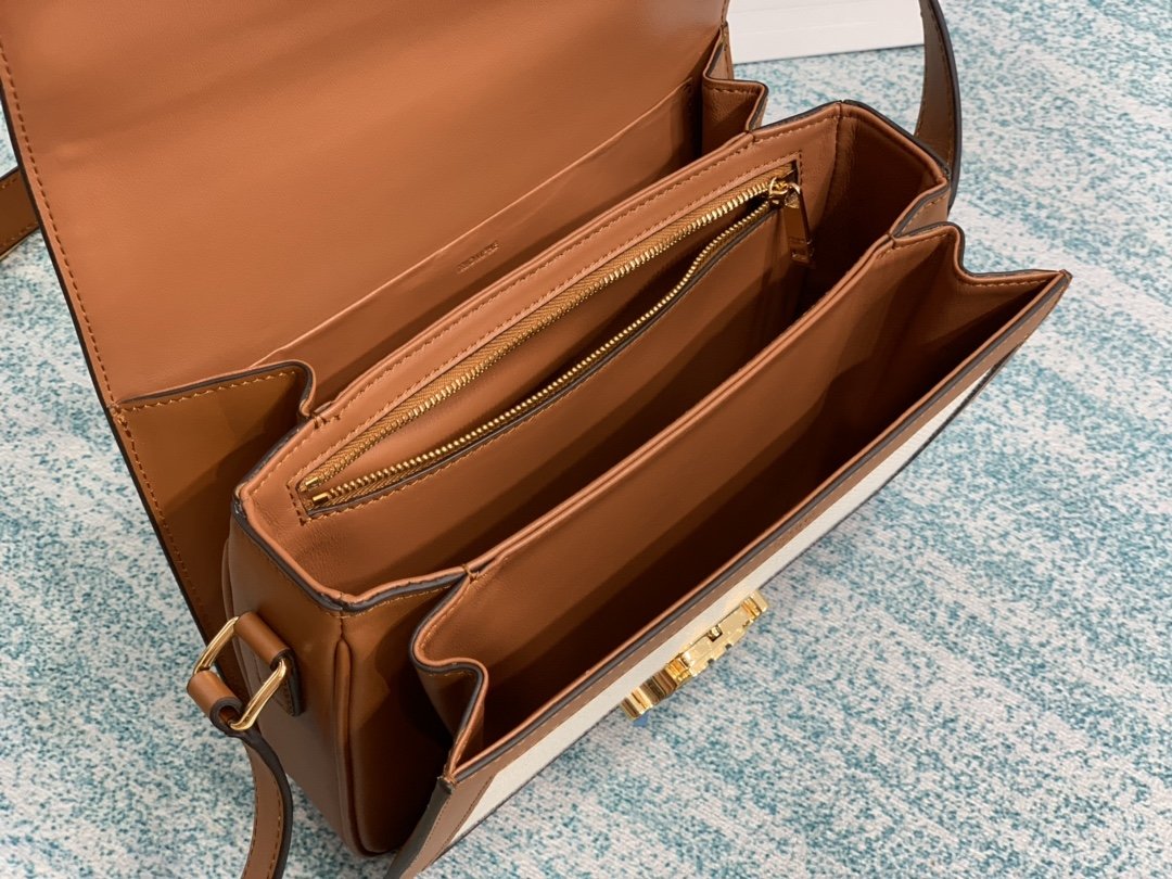 Tan & white medium triomphe bag