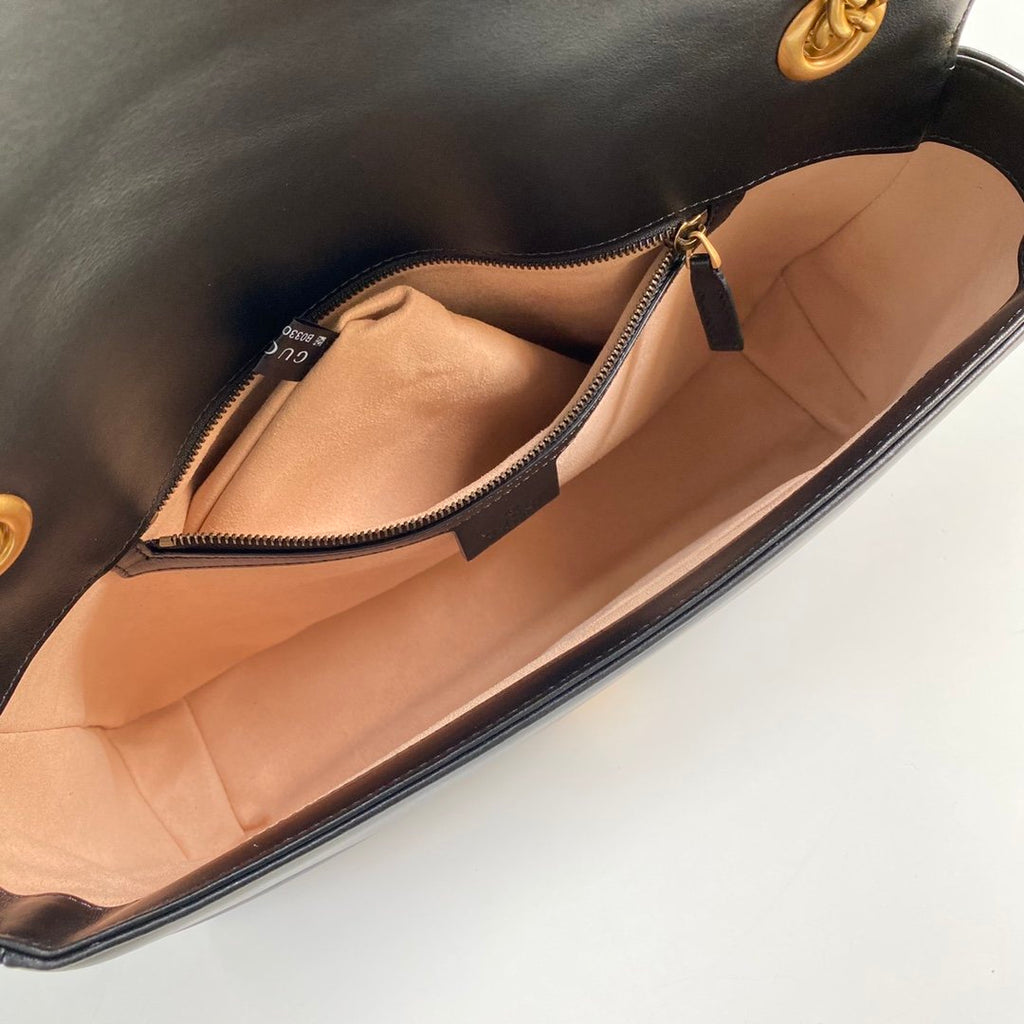 Black GM medium shoulder bag