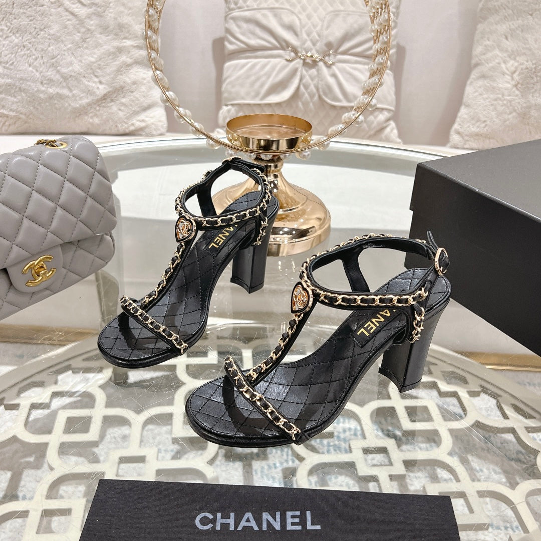 Black Cruise 2024/25  Sandals