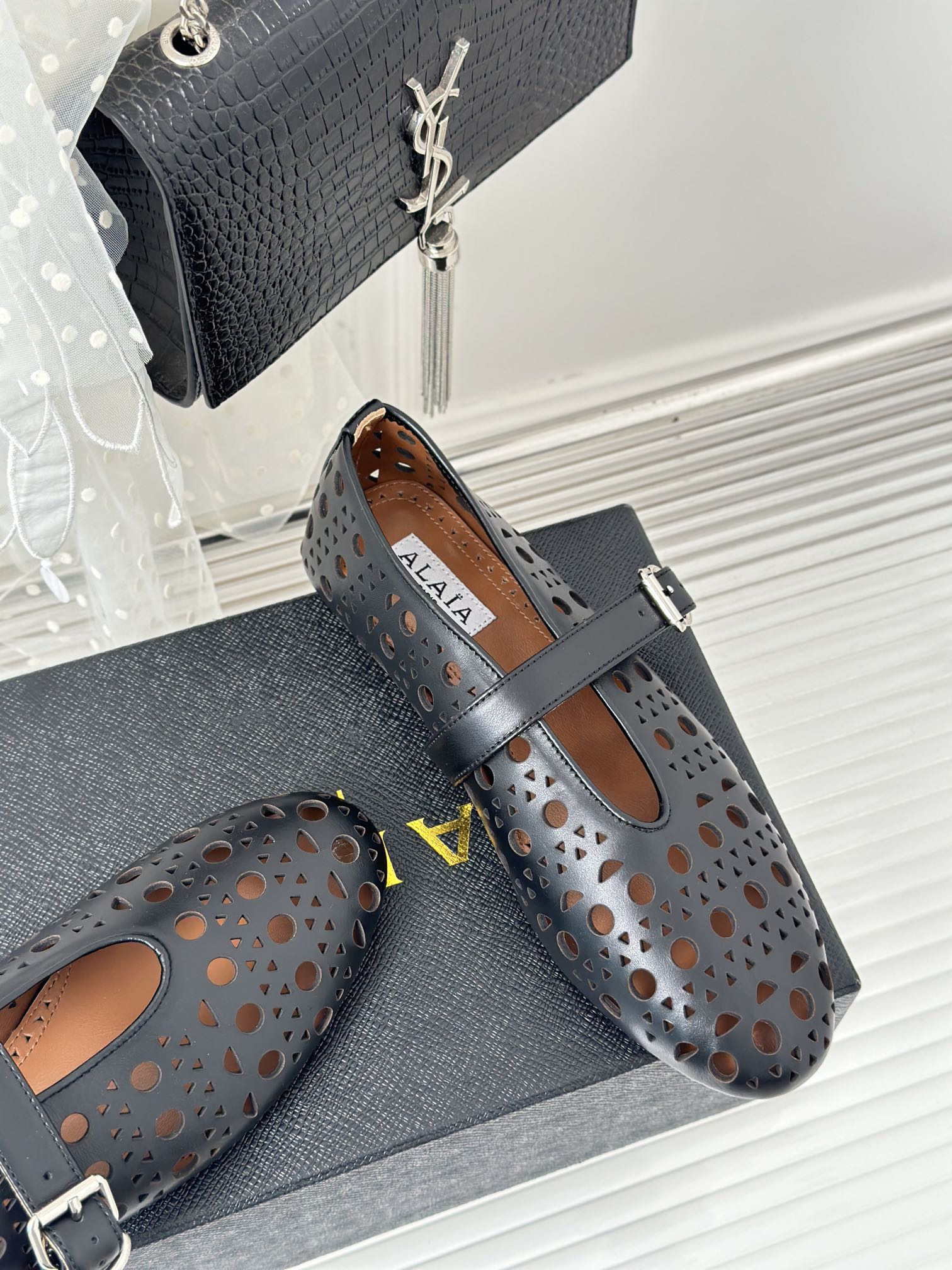 Black AV Ballet Flats