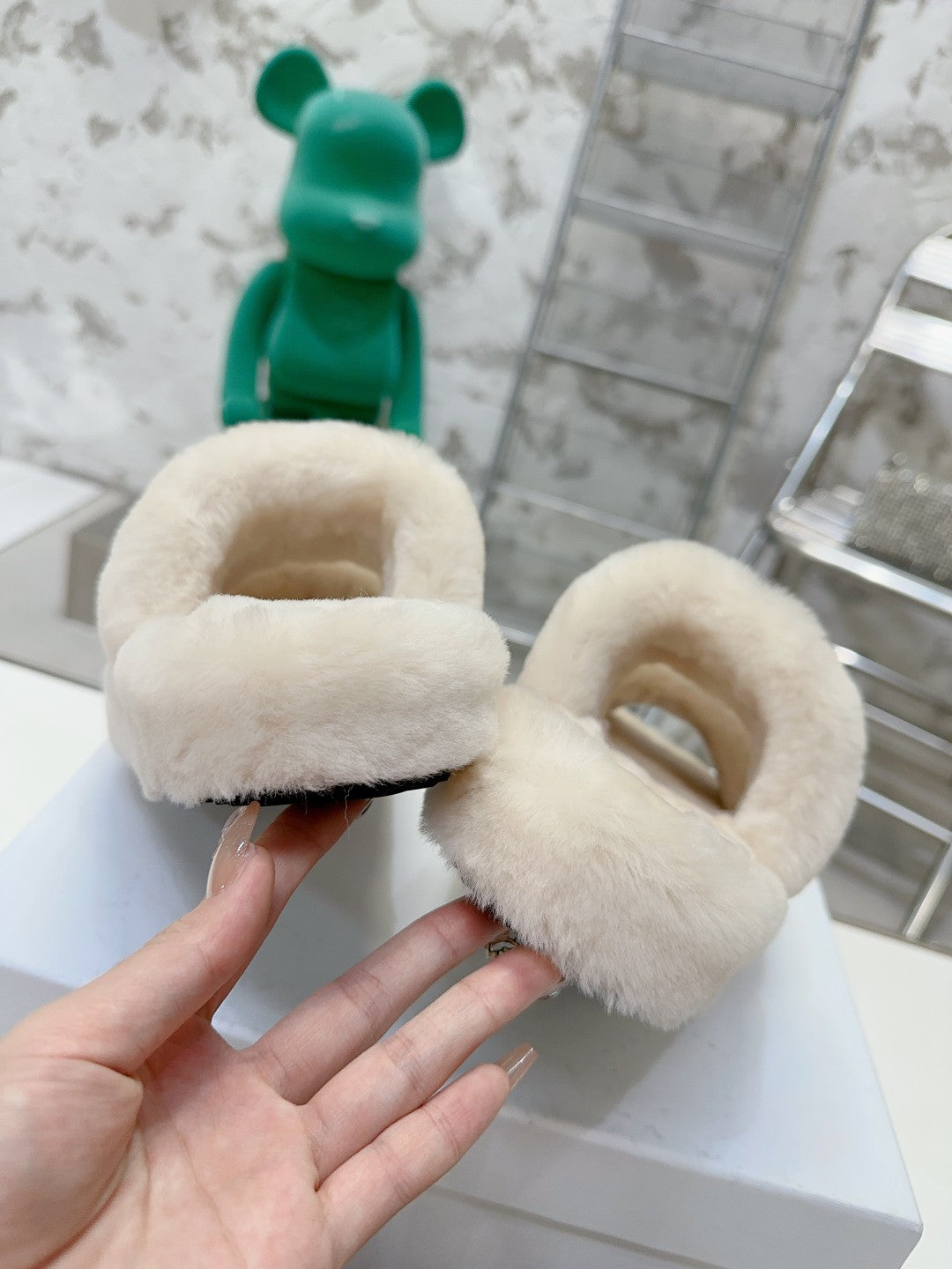 Beige/Nude Fur Slides