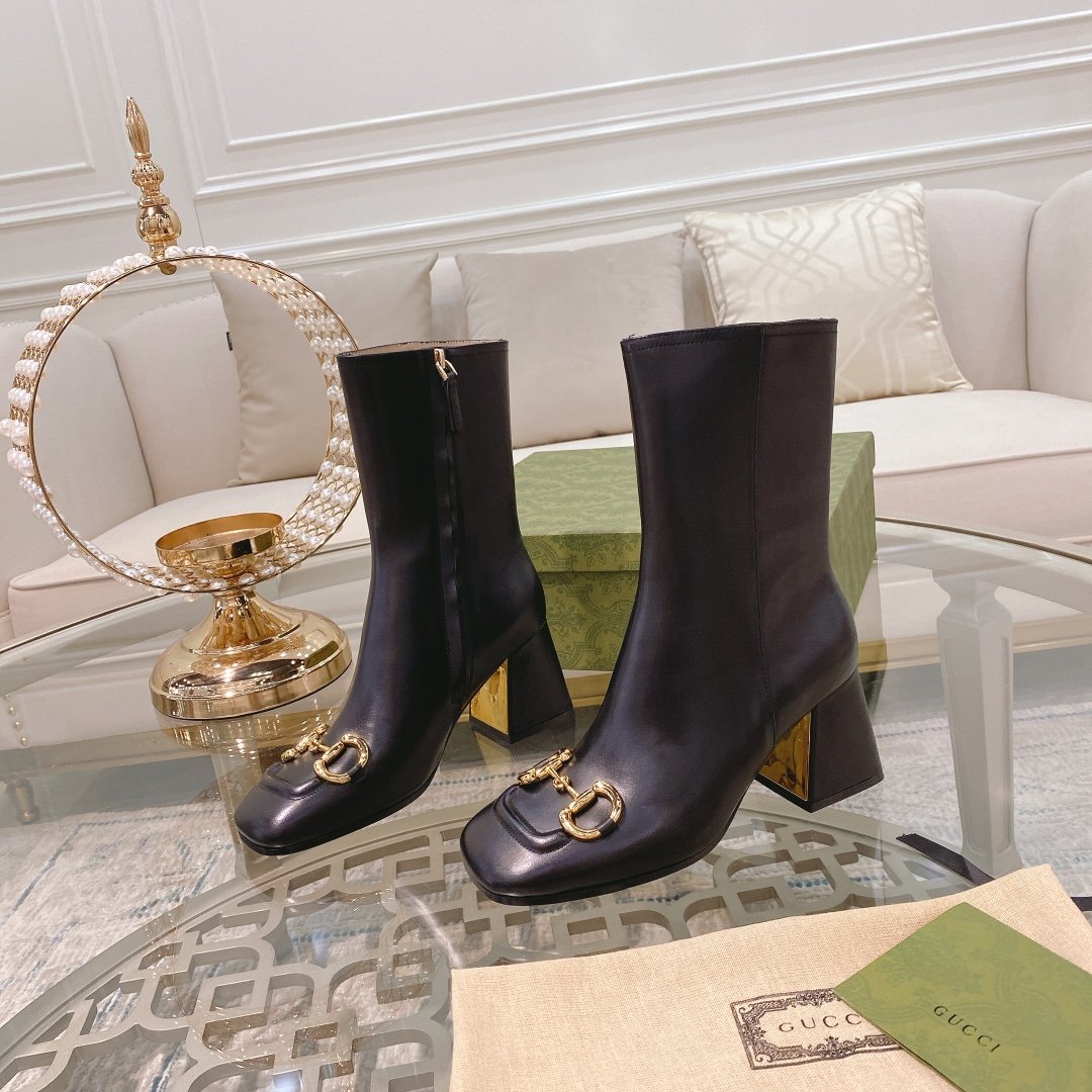 Black GH mid-heel ankle boot