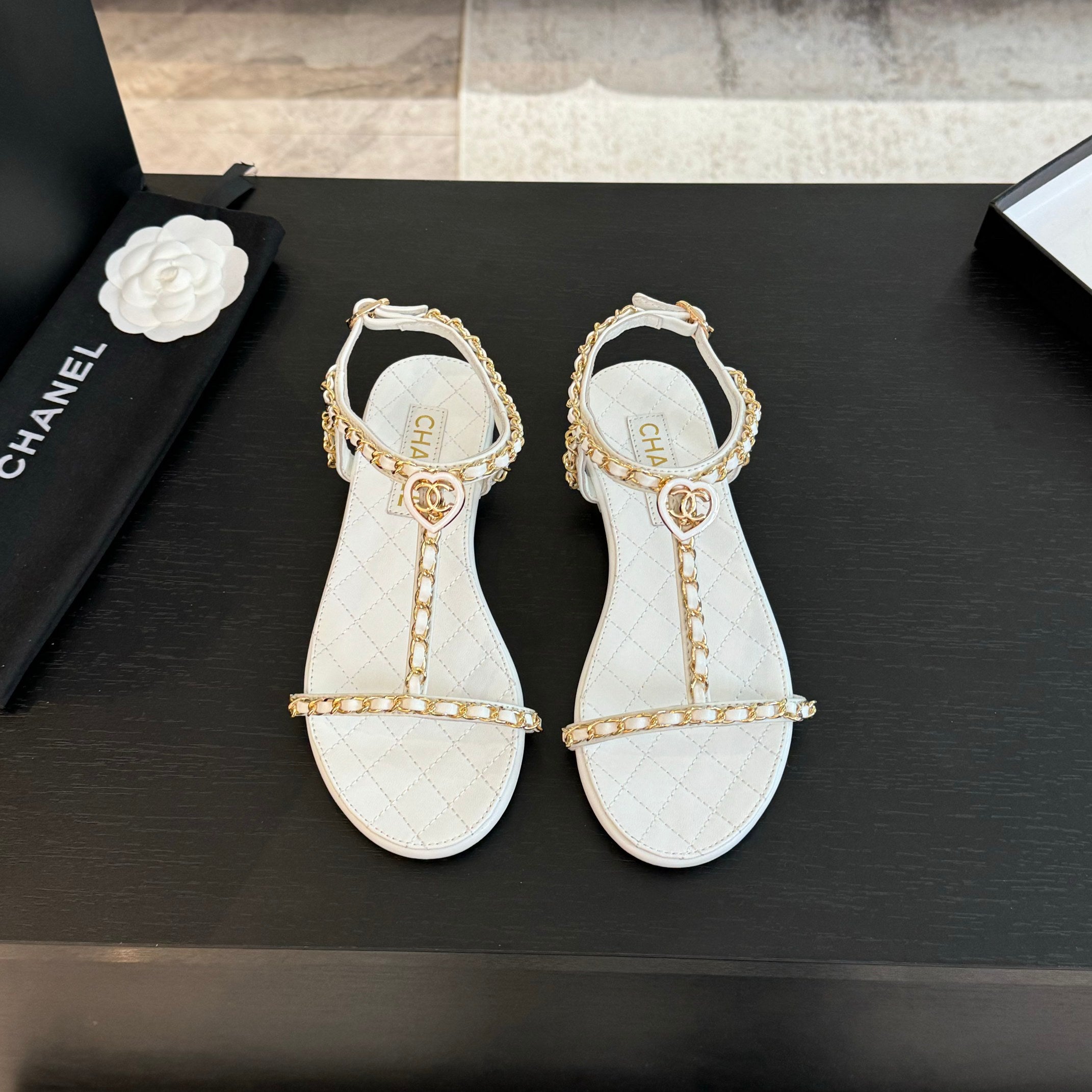 White Cruise 2024/25  Sandals