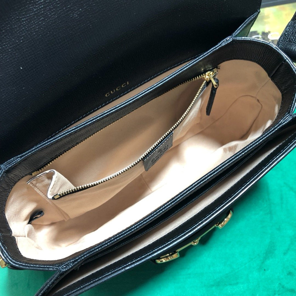 Black GH detailed textured-leather shoulder bag