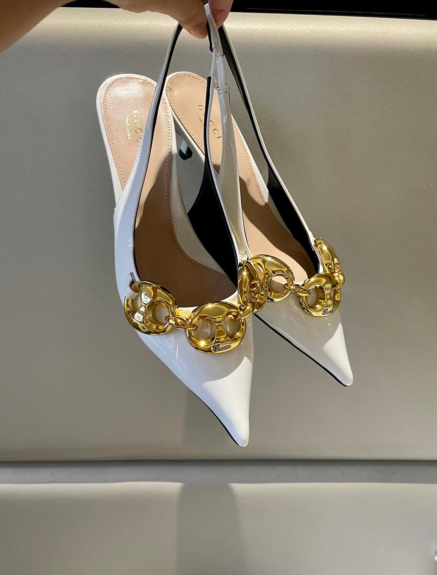 Ivory Slingback With Chain