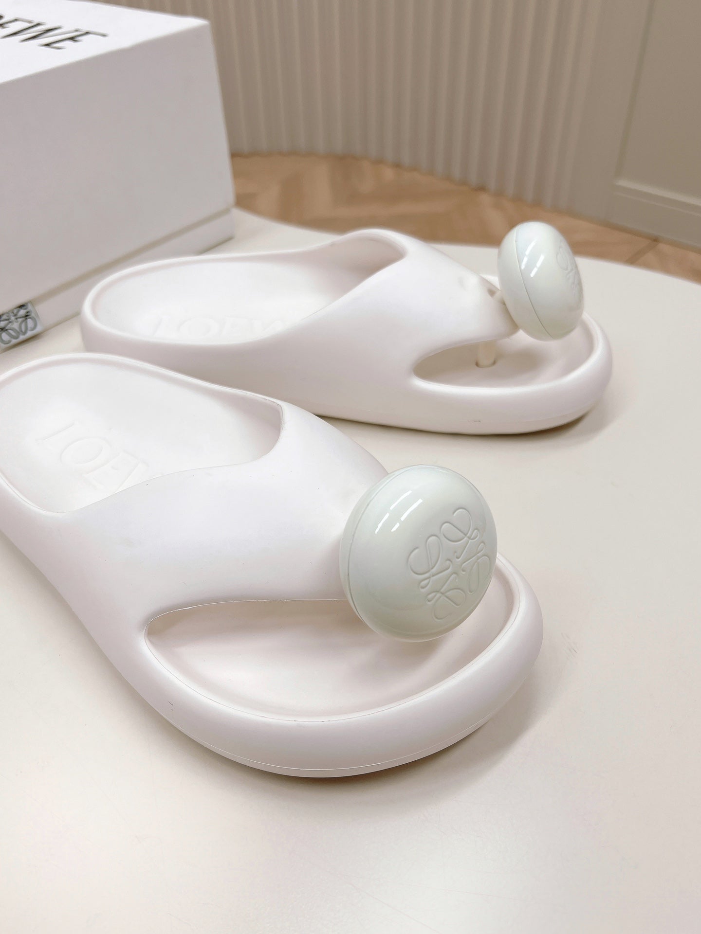 White Foam Slide