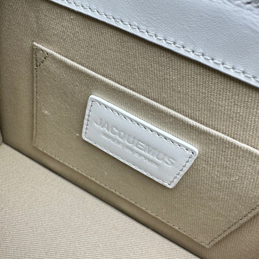 White LC Noeud Coiled Handbag