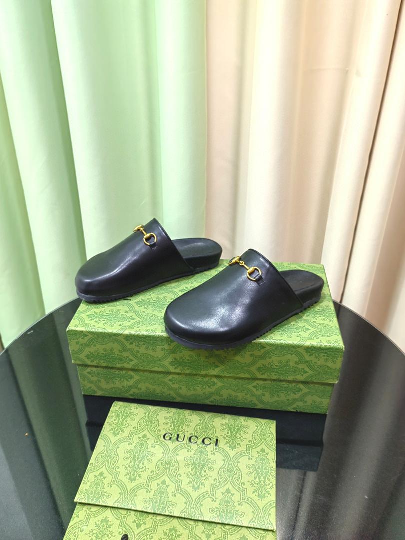 Black GH Slipper