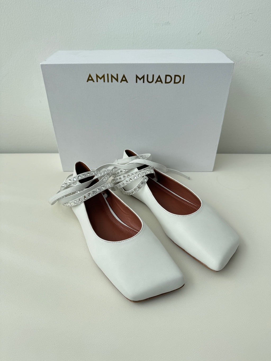 White Ane Lace Up Flat