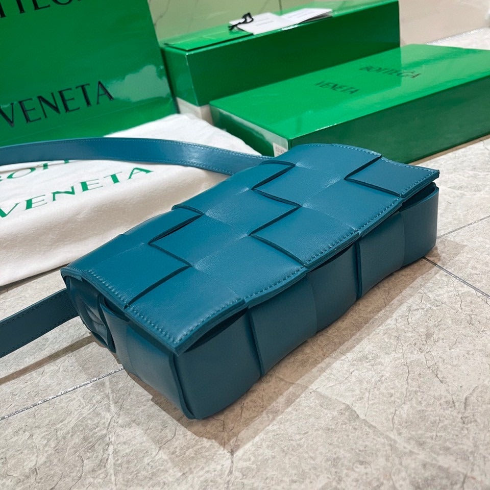 Mallard BC shoulder bag