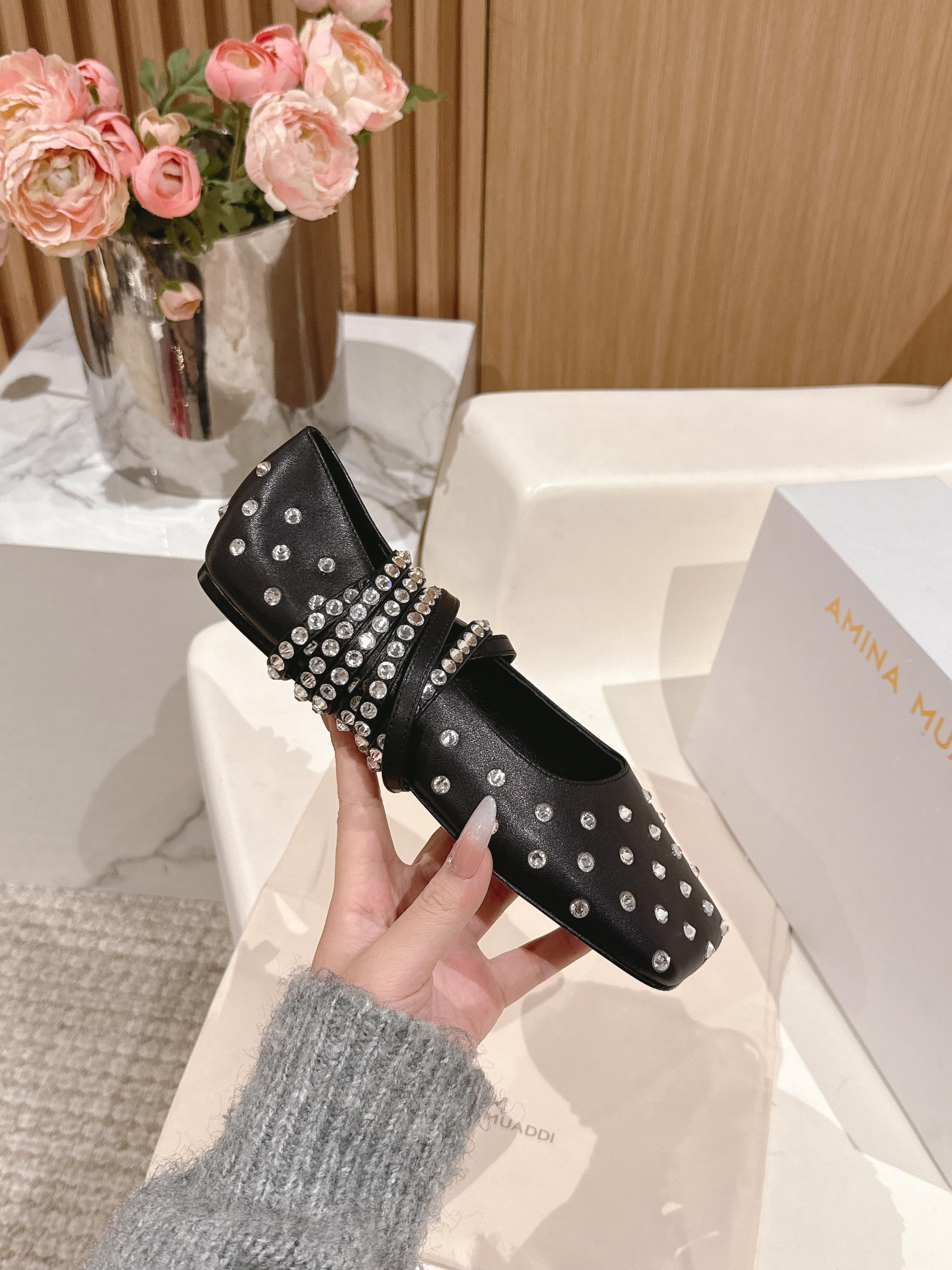 Black Ane Embellished Leather Ballet Flats