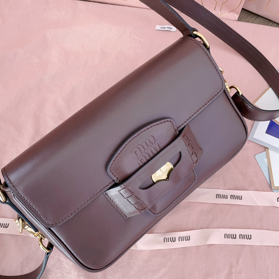 Briarwood Penny Leather Bag