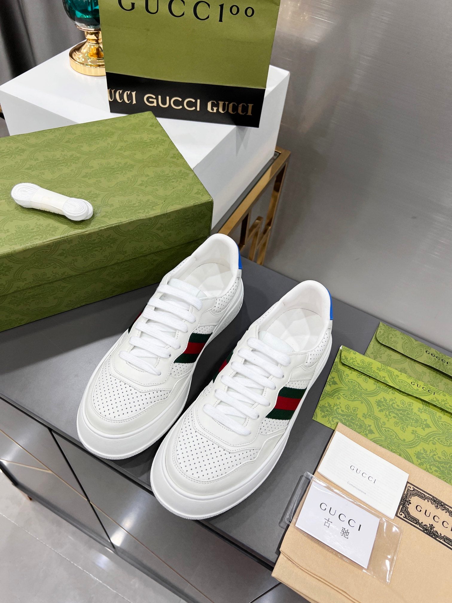 Women's White GW sneaker