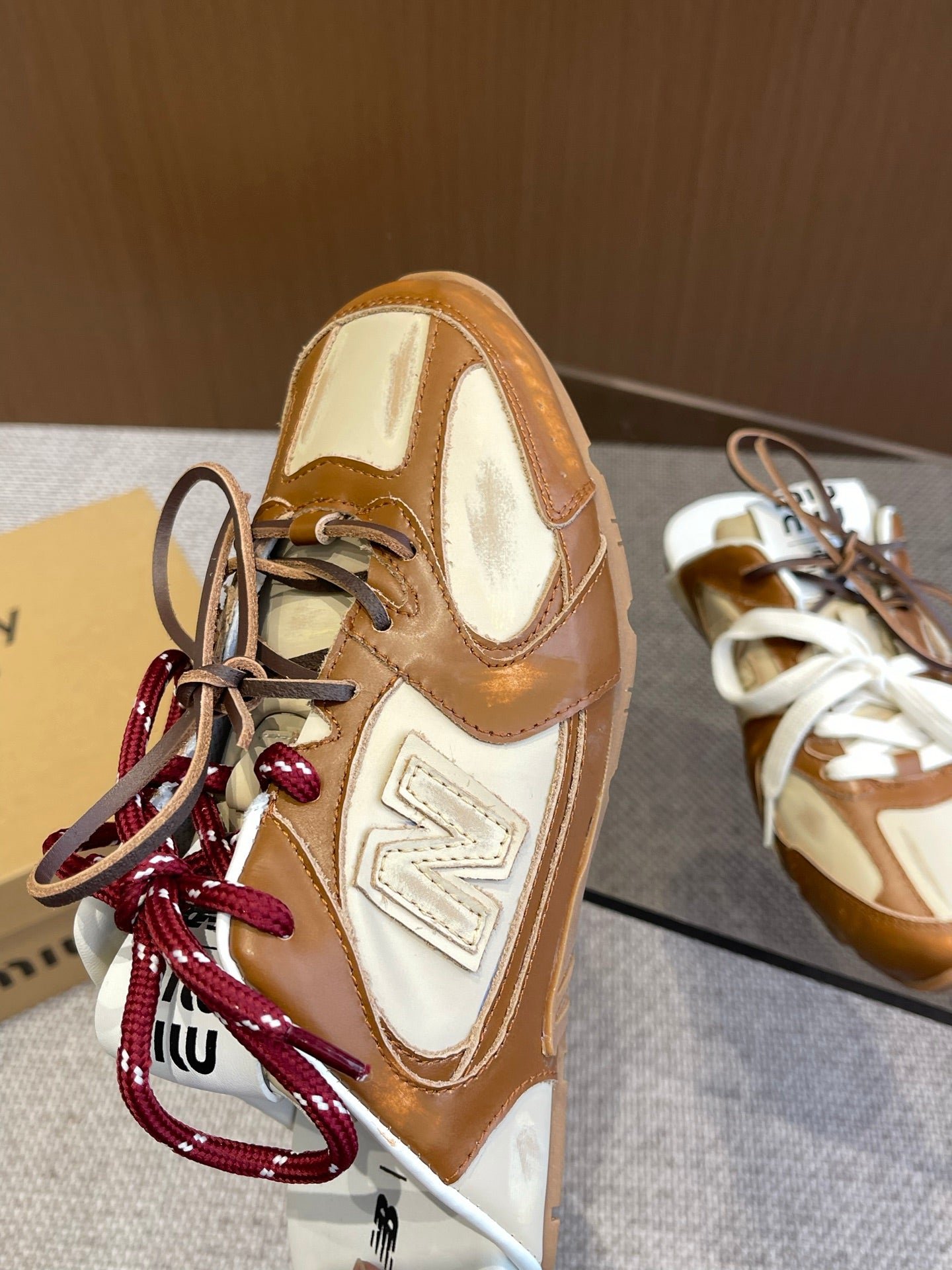 Cinnamon/Travertine Gray 530 SL Deco Leather Mules