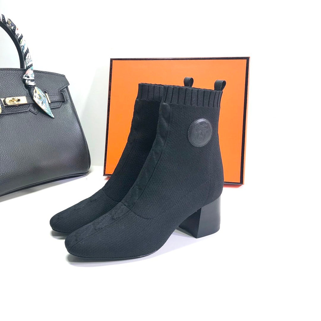 Black HV 60 ankle boot