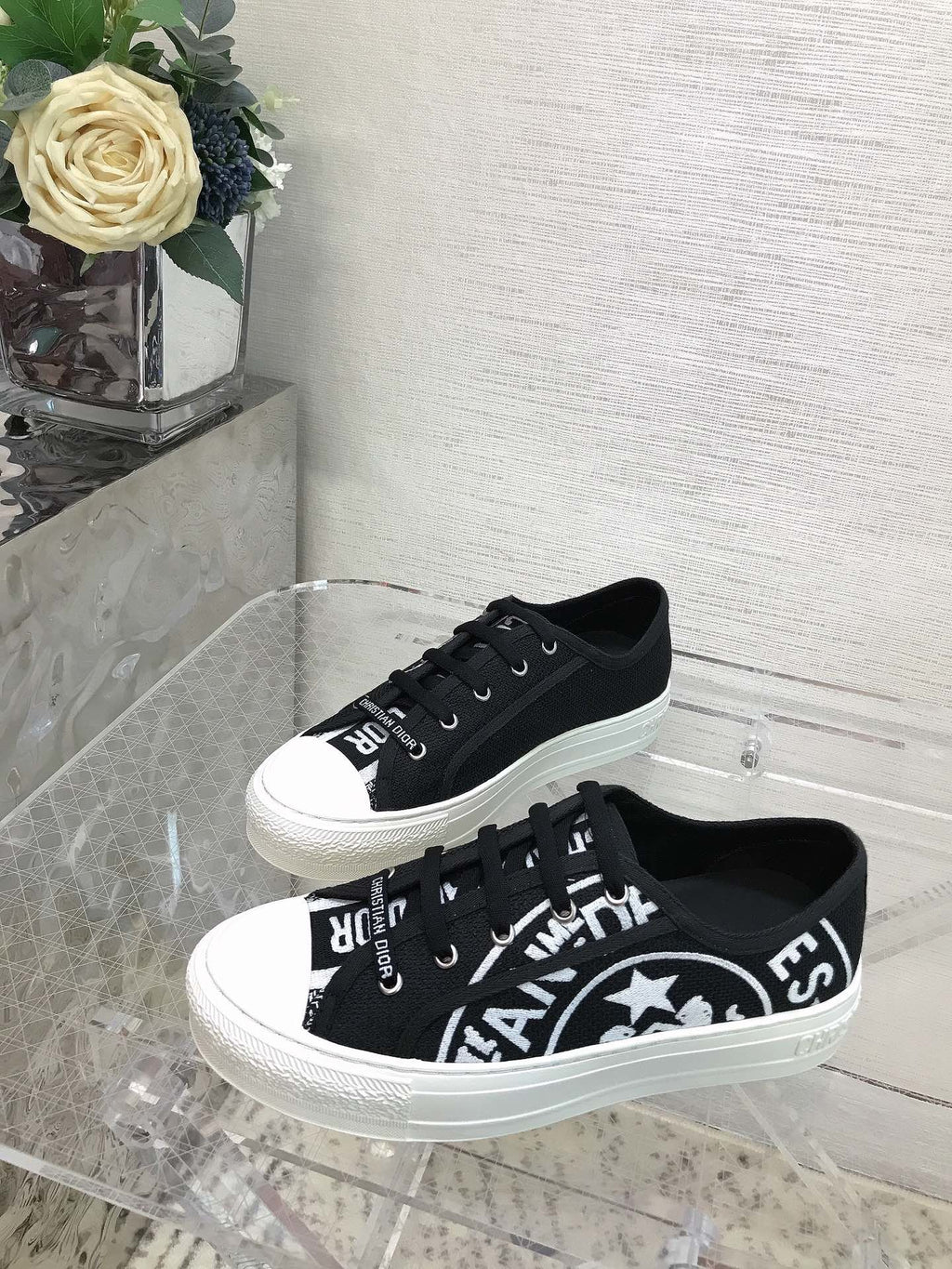 Black canvas WD sneaker