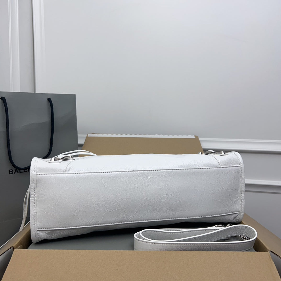 Optic White Le City Medium Bag