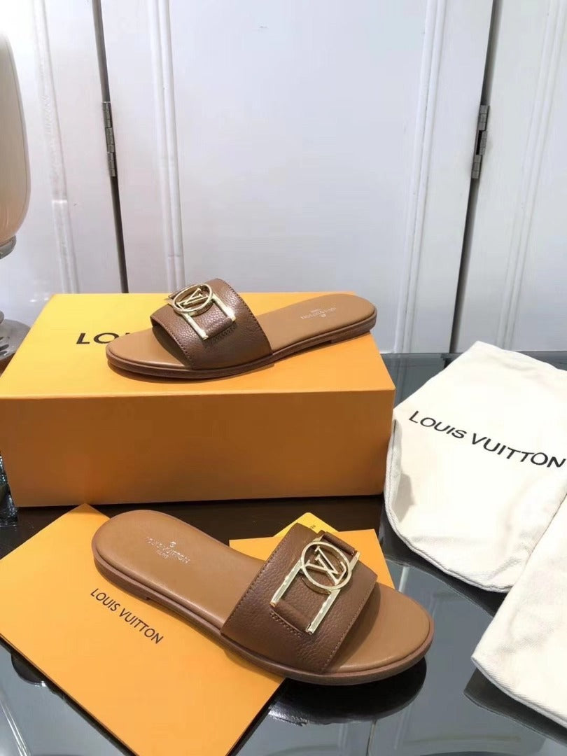 Brown LI flat mule