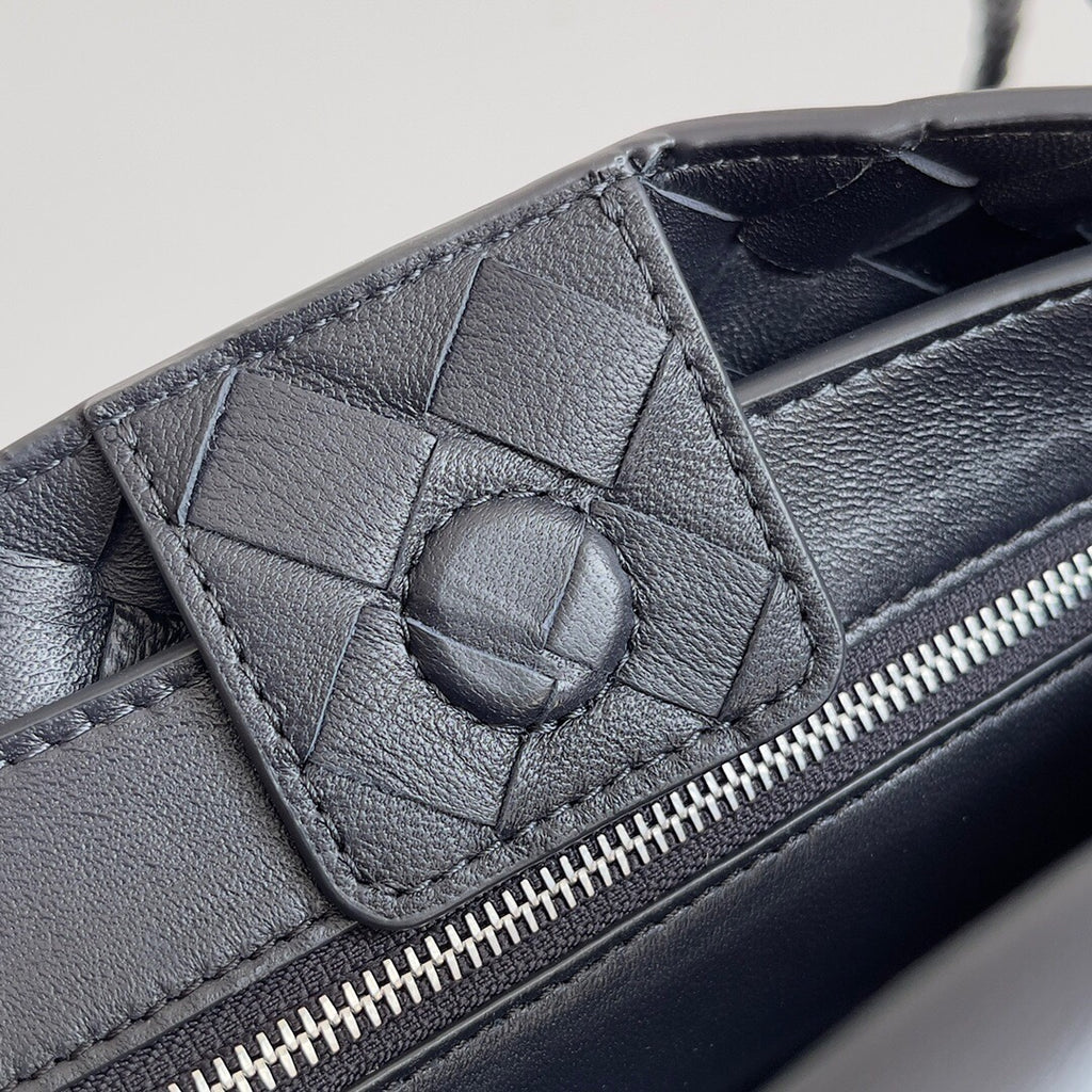 Black\Silver Small Andiamo