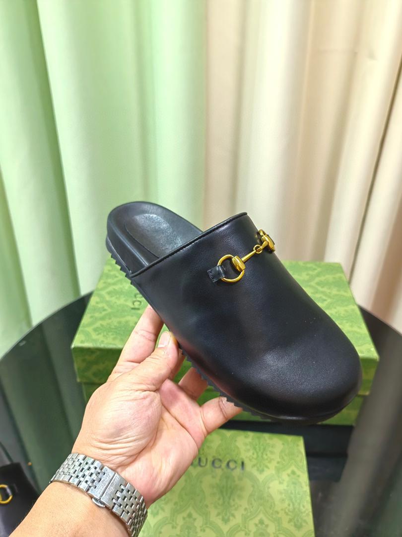 Black GH Slipper