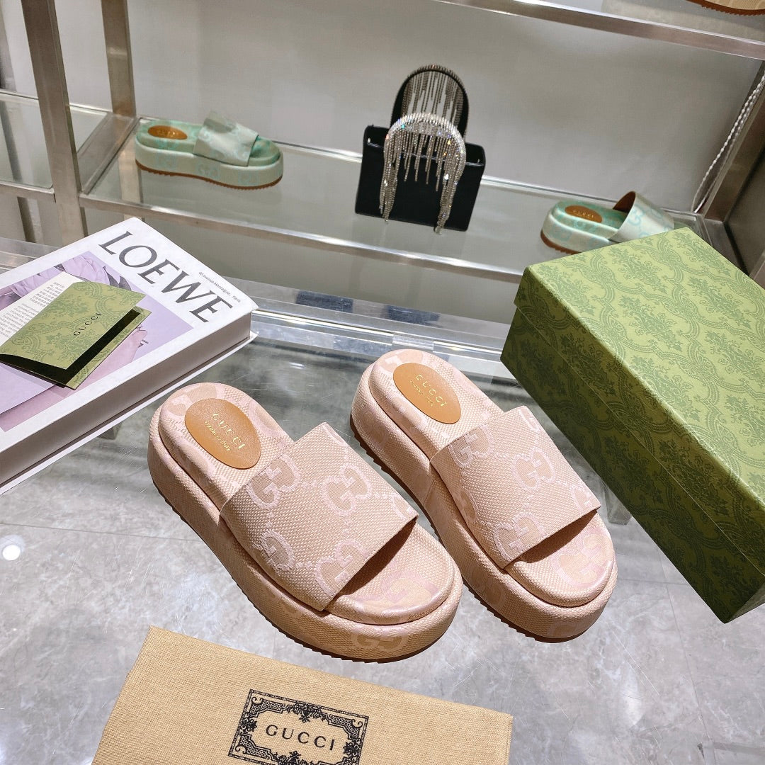 Beige and light pink platform slide sandal