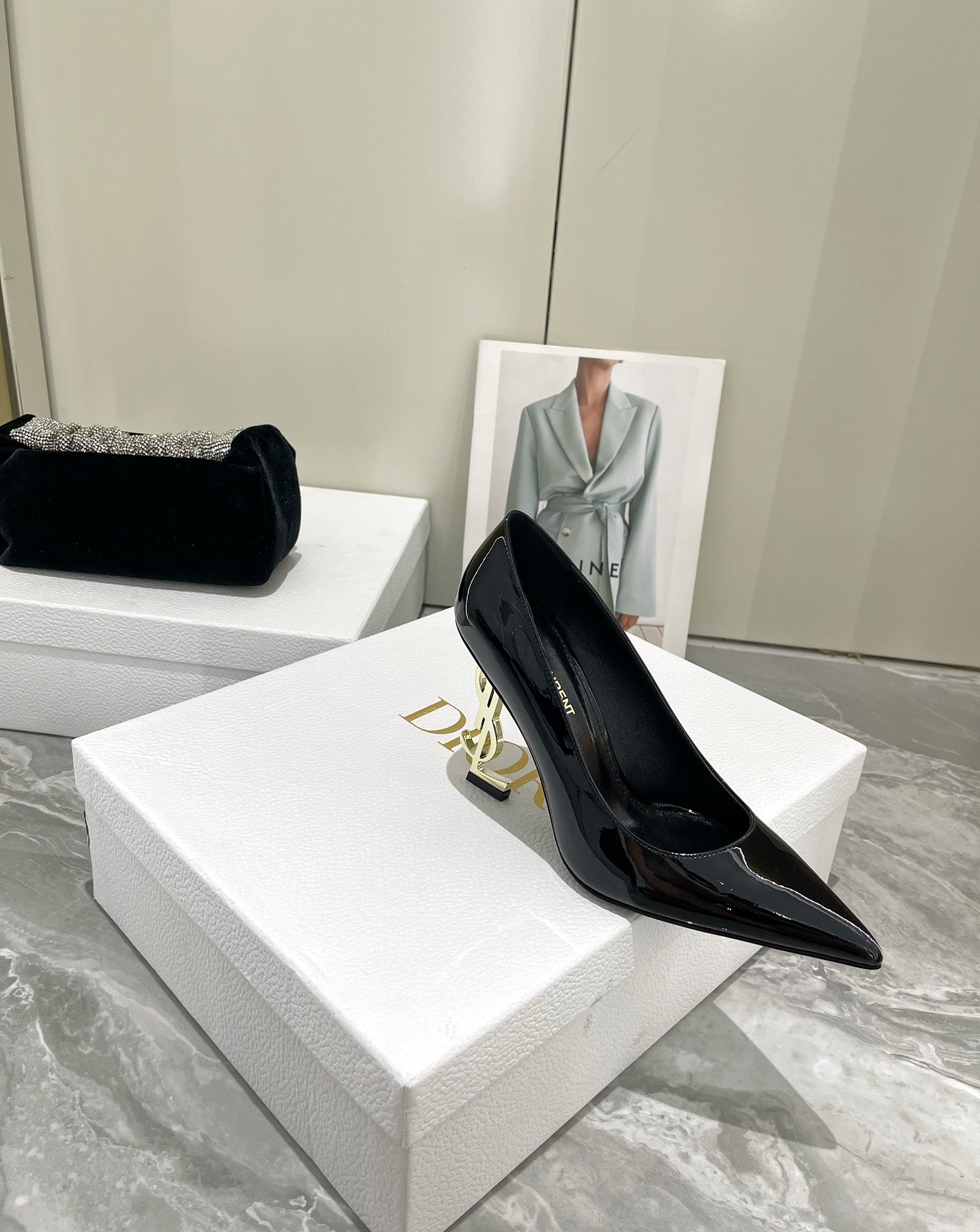 Black YO pump with gold heel