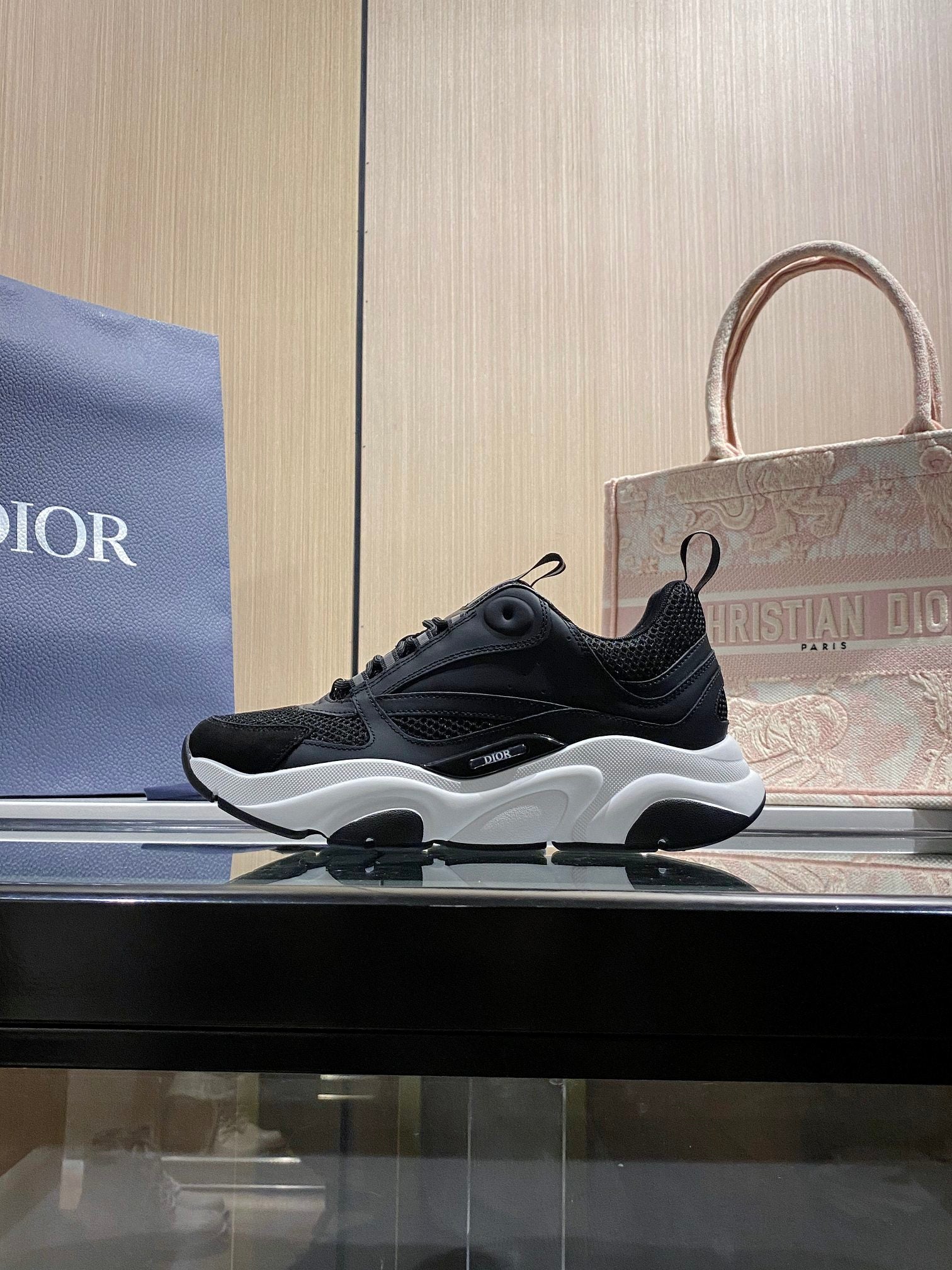 Black DB men's sneaker