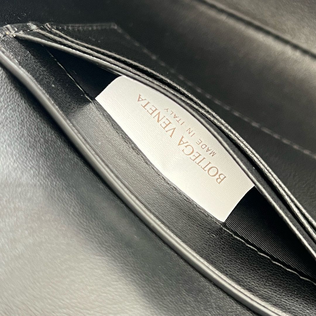 Black Andiamo Clutch