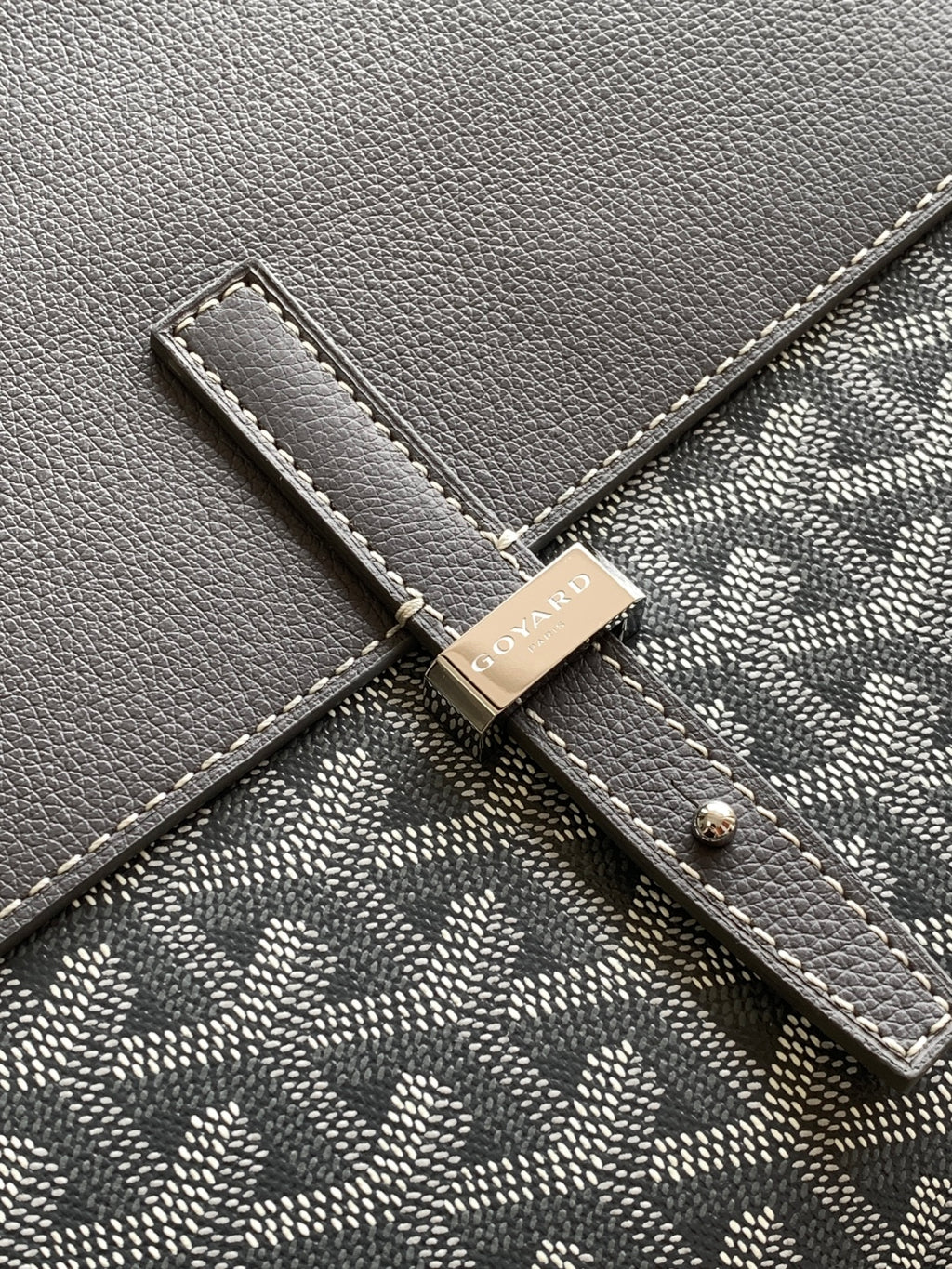 Grey Coursier Messenger Bag