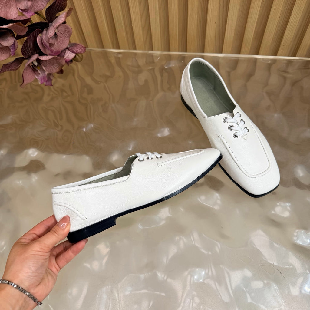 Alabaster Gino Lace-Up Shoe