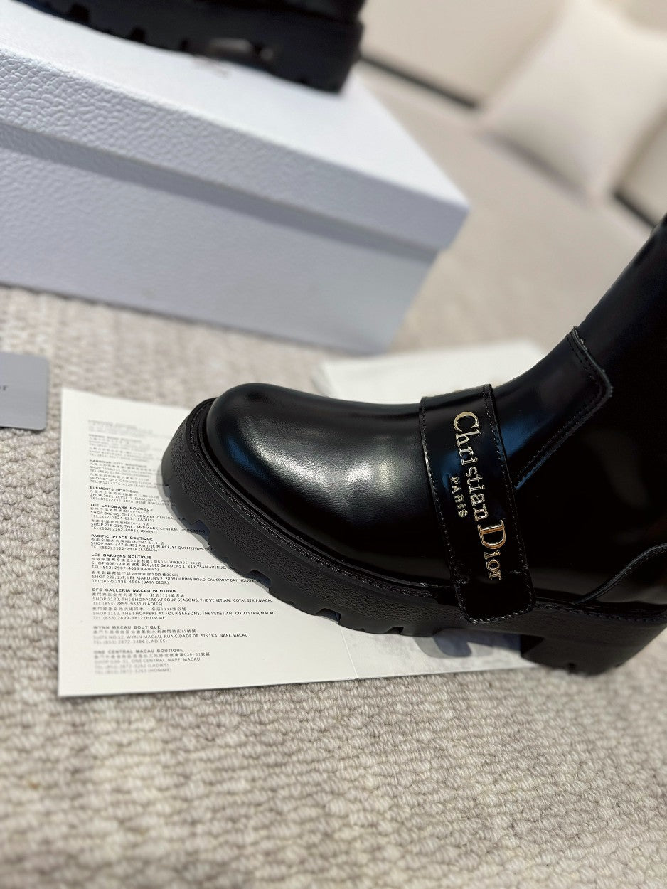 Black D-Quest Ankle Boot
