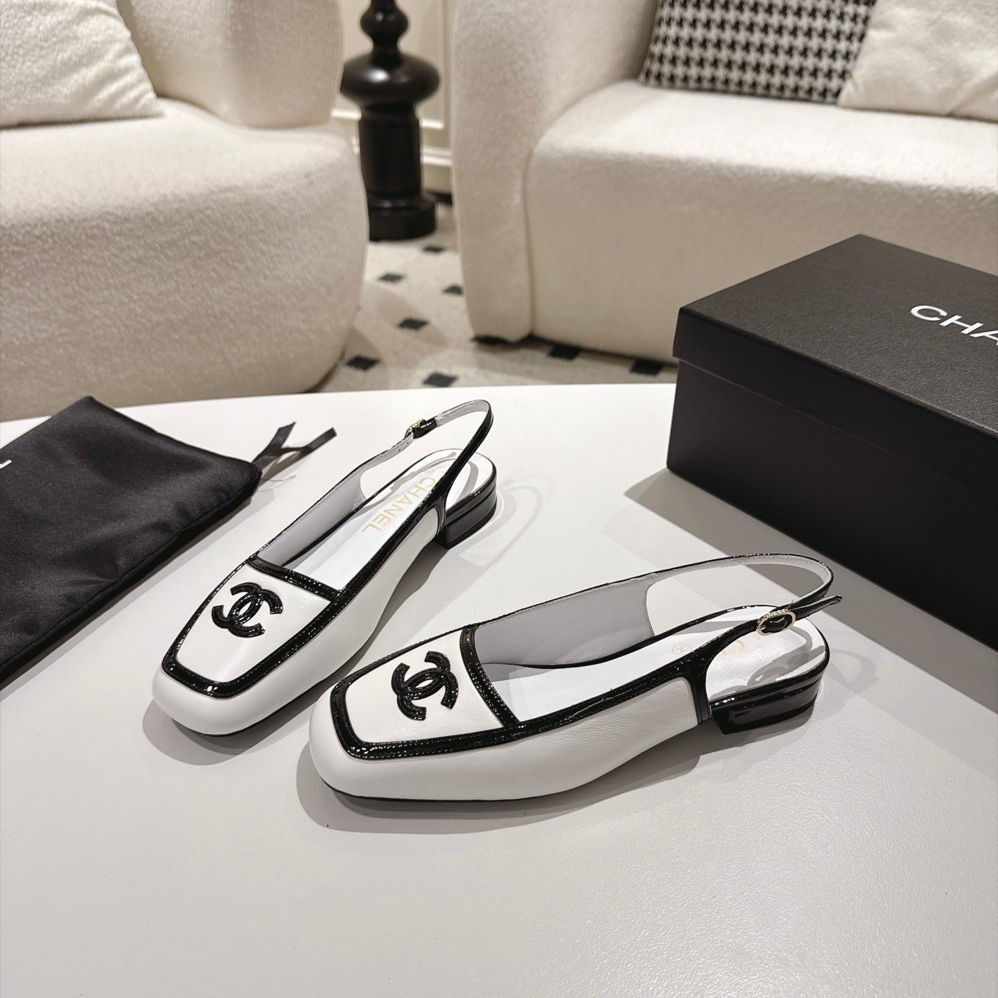 White & Black Fall Winter 2026 Pre-Collection Slingbacks