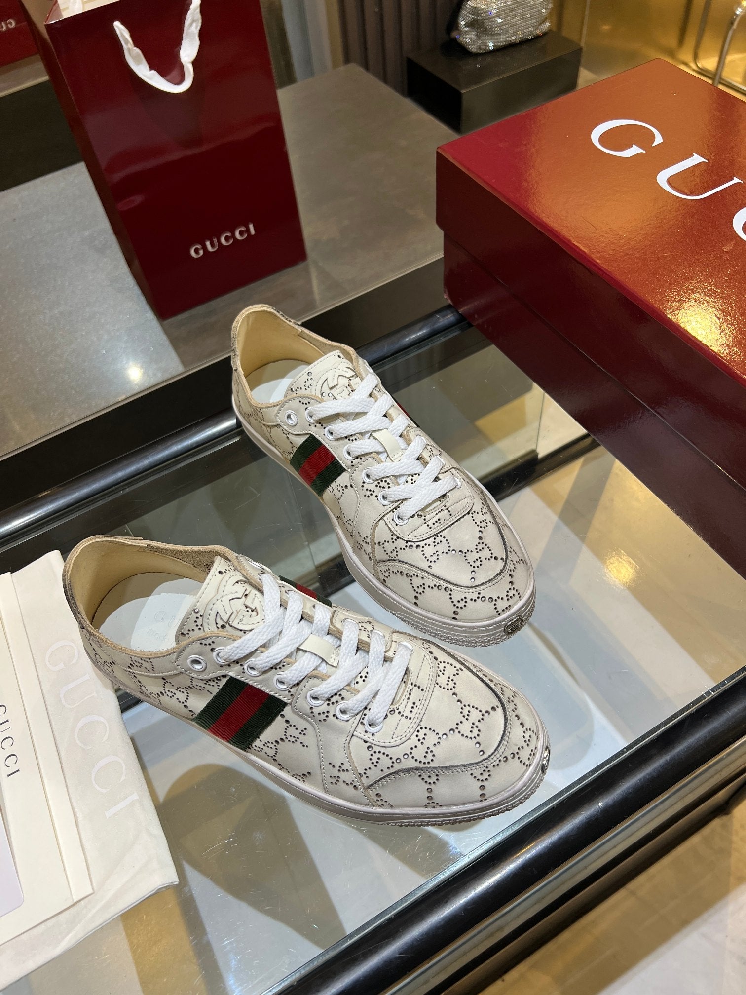 Women's White Stretch Low-Top Sneaker